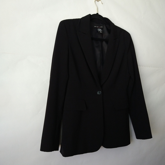 New York and Company Black Blazer - Picture 3 of 15